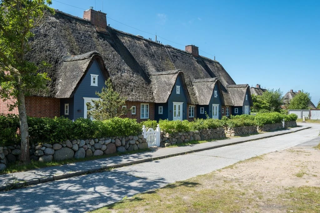 Häuser am Mövengrund in List auf Sylt